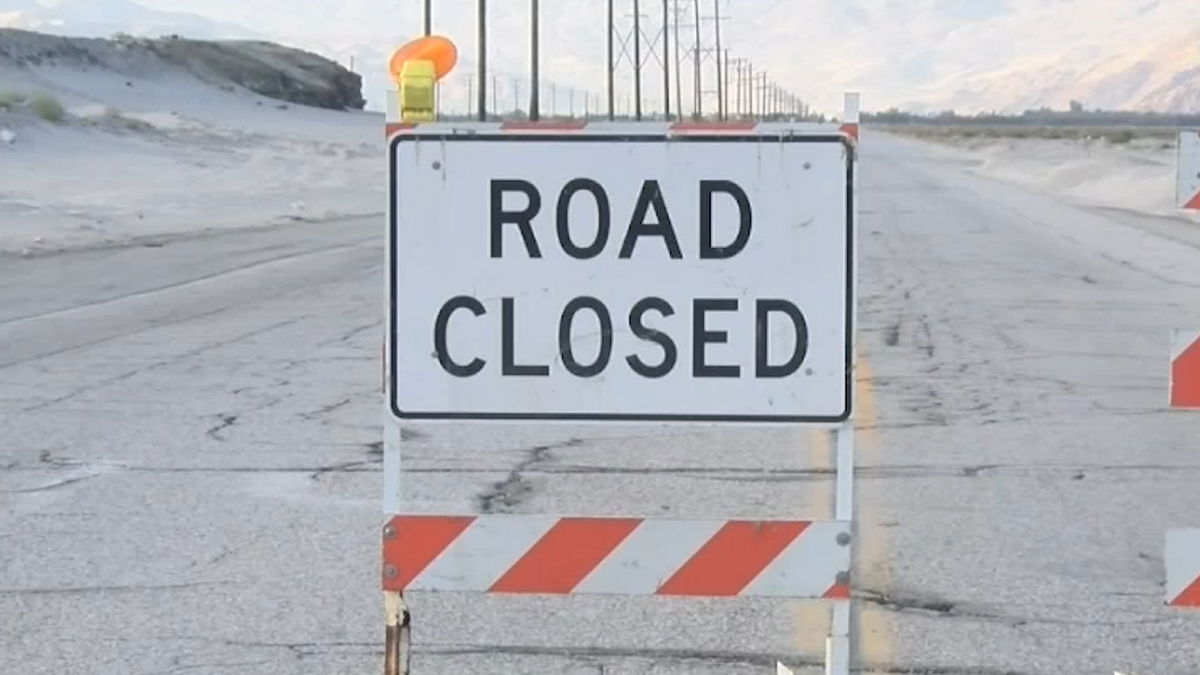 Indian Canyon Drive and North Gene Autry Trail closed to traffic due to ...