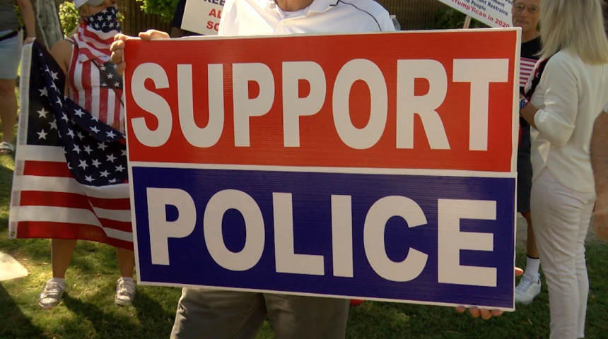 SUPPORT POLICE PROTEST