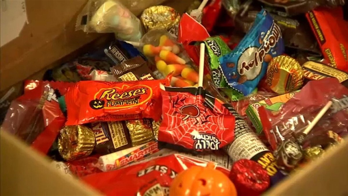 <i>KFSN</i><br/>Willow Dental's annual Halloween Candy buys back candy and sends it to troops and first responders.