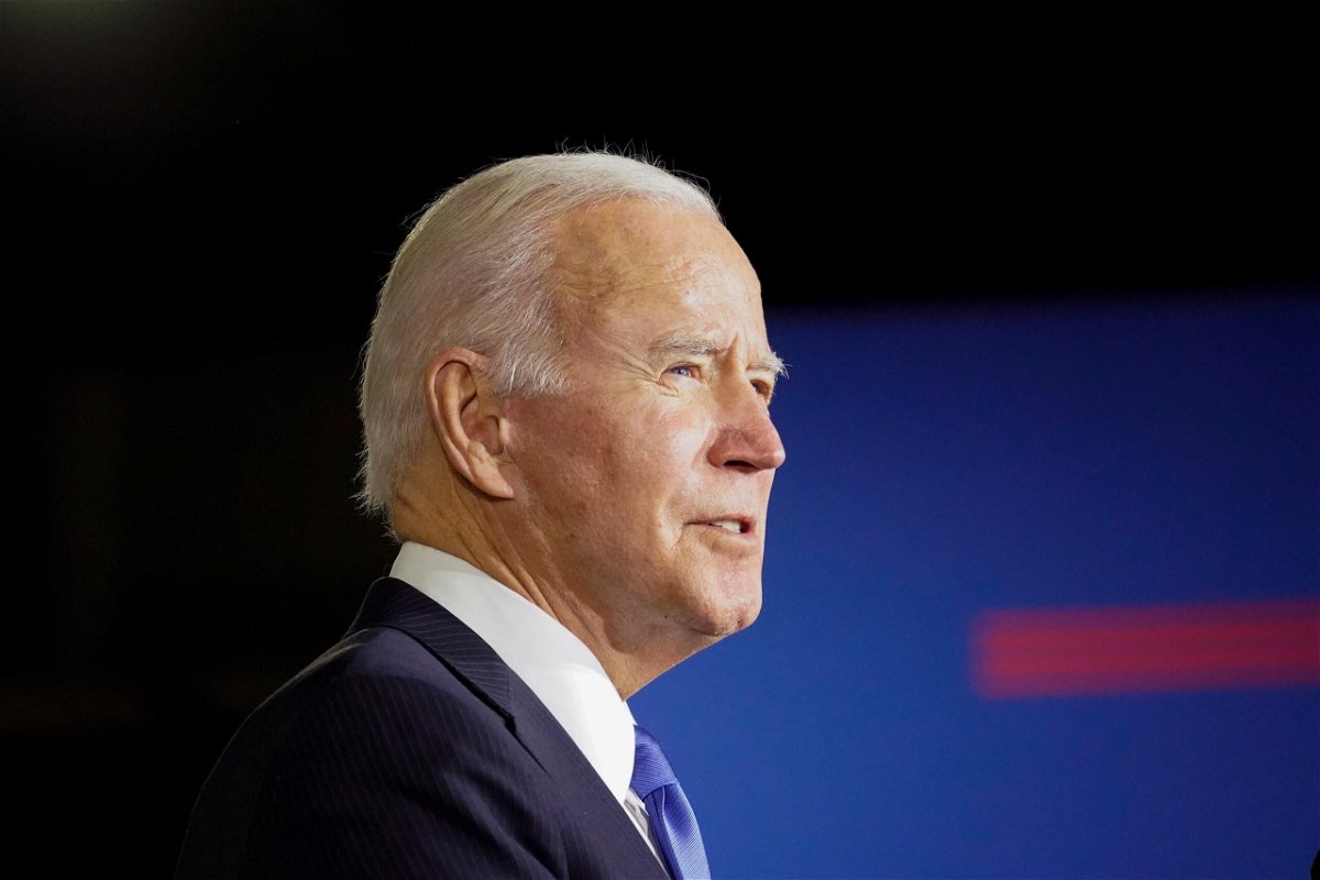 <i>Alex Brandon/AP</i><br/>Biden extends pause on student loan repayment until May 1.