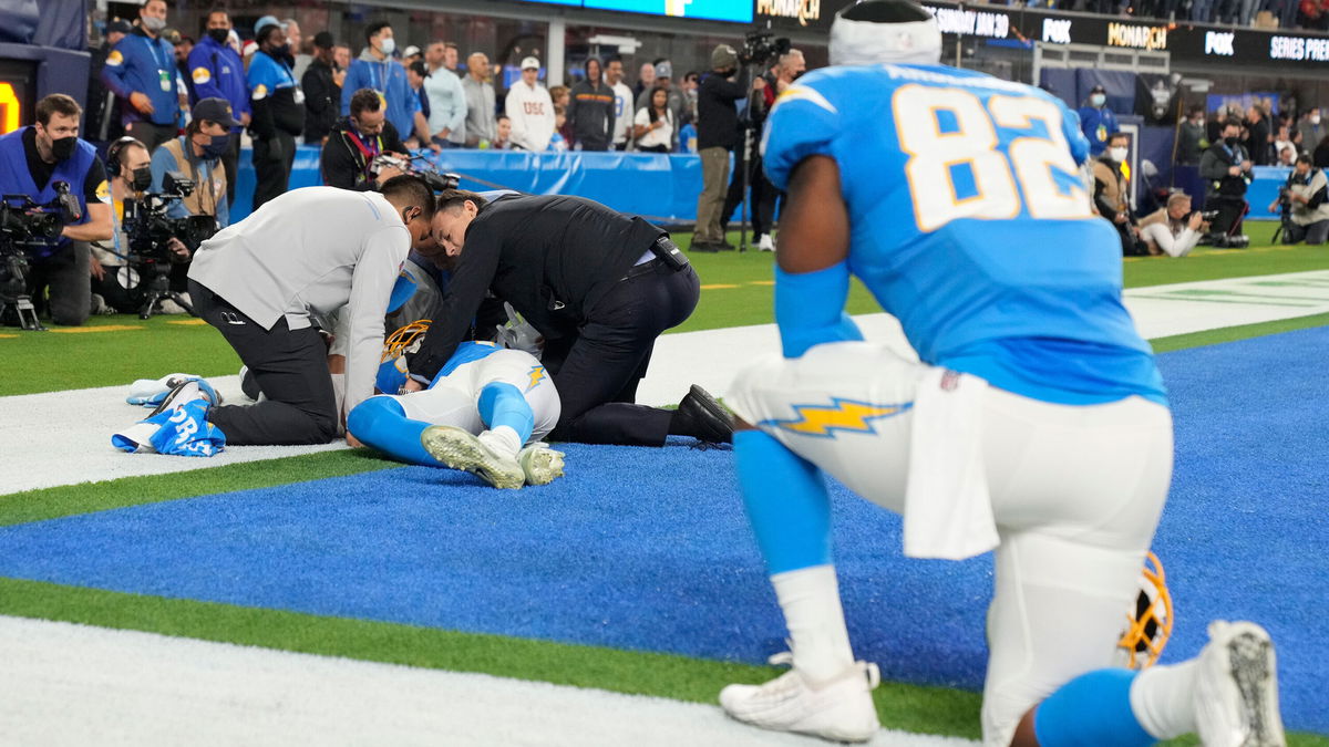 Donald Parham suffers horror head trauma during the Chiefs vs