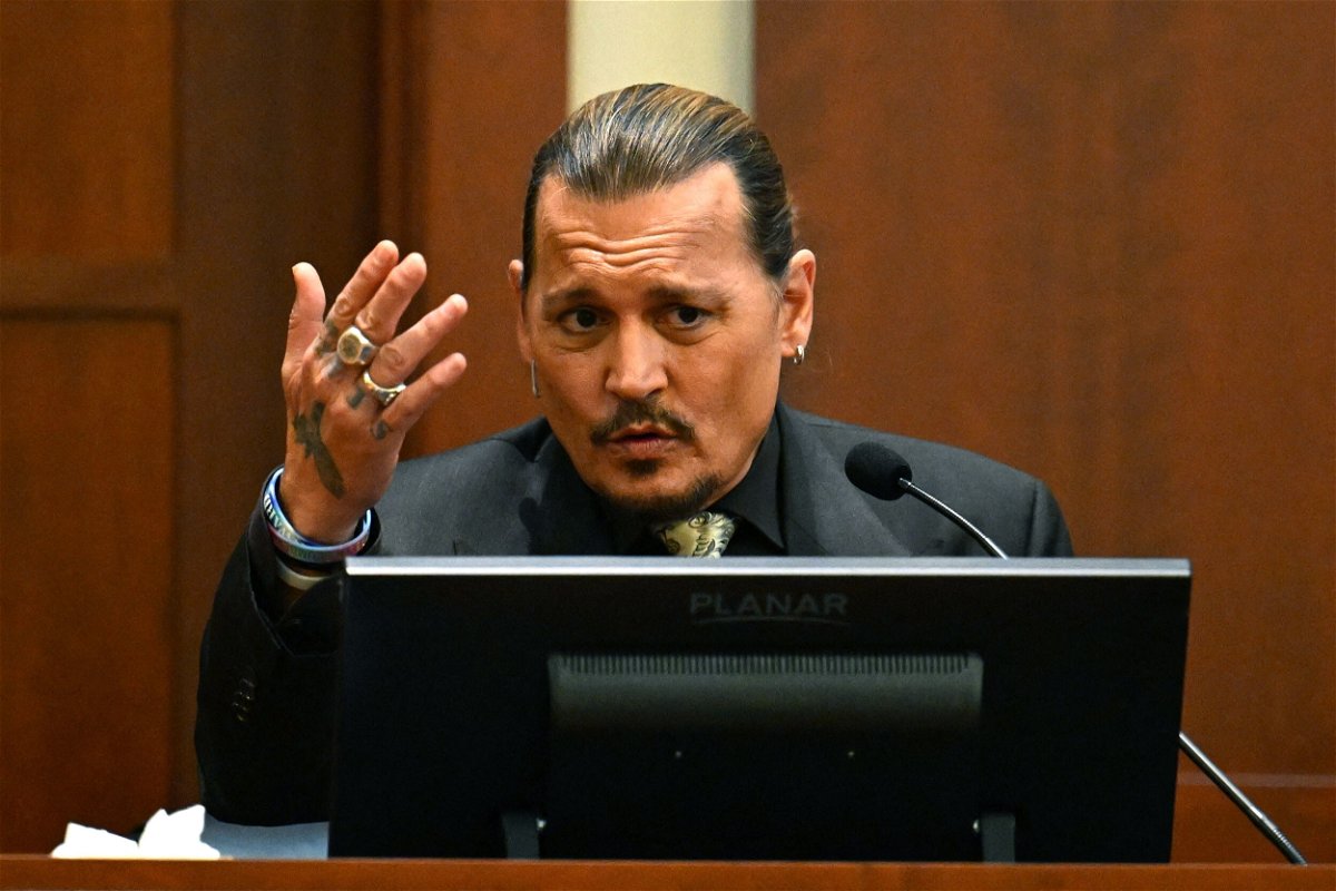 Johnny Depp testifies he's never 'struck any woman' in his life - KESQ