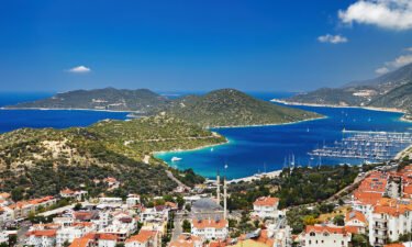 Kaş oozes classic Turkish history and has been home to numerous dynasties. It was originally established as a trading port that came to prominence before the rise of ancient Greece.