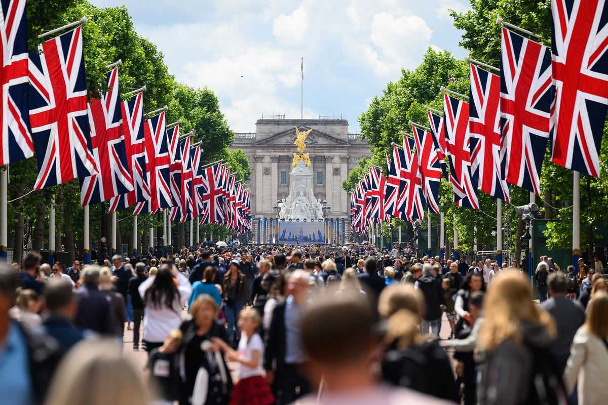 How Americans can watch the Queen's Platinum Jubilee - KESQ