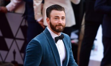 Chris Evans isn't too sure about these new iPhones. During an interview with Collider