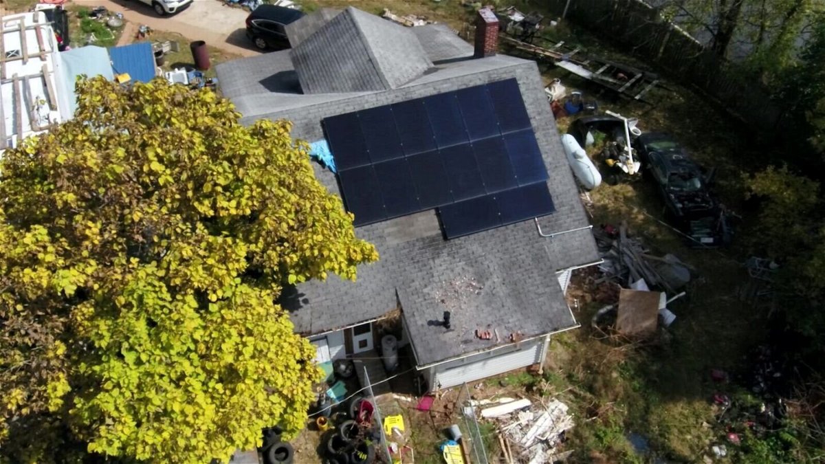 <i>WLOS</i><br/>North Carolina families sink thousands of dollars into solar panels they say don't work.