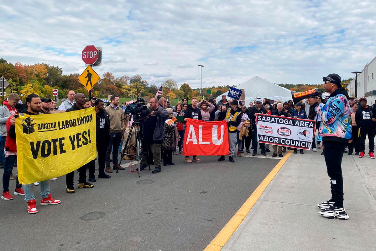 Apple union push faces setback; Atlanta organizers withdraw vote bid