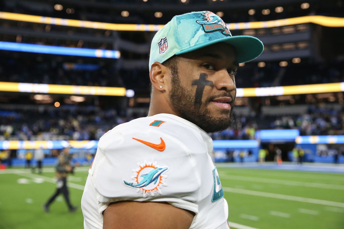 Miami Dolphins Fans and Head Coach Mike McDaniel See Eye to Eye