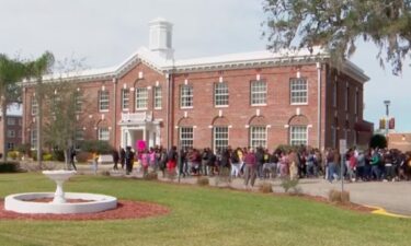 Students at Bethune-Cookman University are asking leaders to restart contract negotiations with Pro Football Hall of Famer Ed Reed.