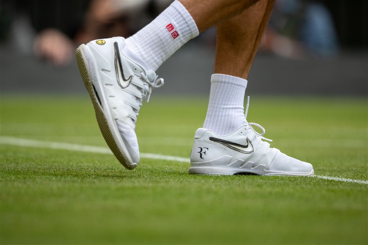 Play sports Wrong greenhouse Letting Roger Federer leave Nike for Uniqlo was an 'atrocity,' says former Nike  tennis director - KESQ
