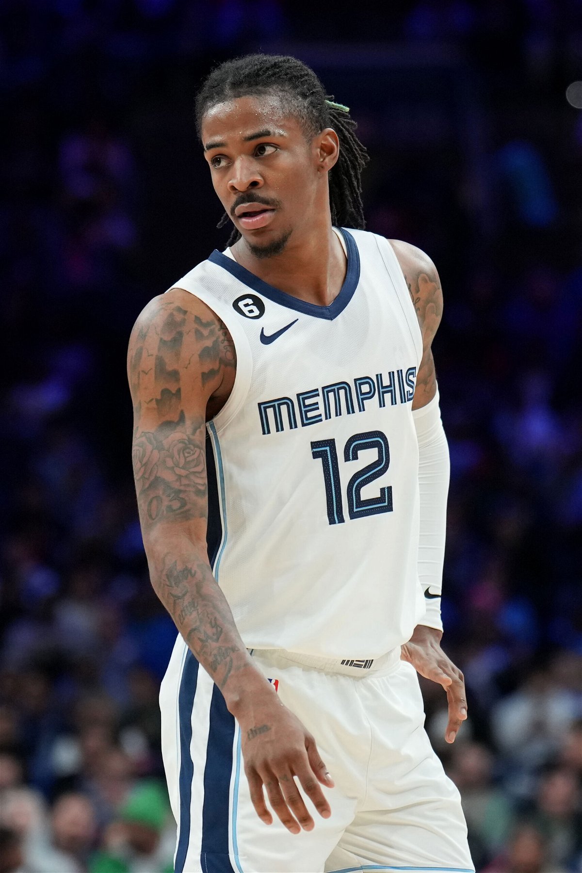 Memphis Grizzlies' Ja Morant apologizes after video appears to show him  holding a gun - KESQ