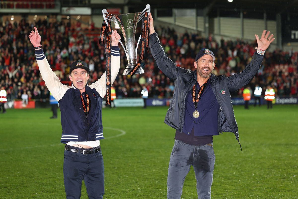 Ryan Reynolds and Rob McElhenney try to convince Gareth Bale to