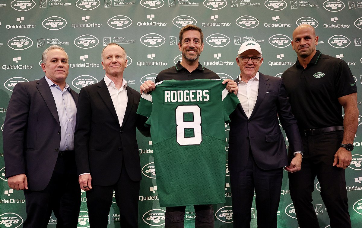 This is a surreal day for me': Aaron Rodgers introduced as New