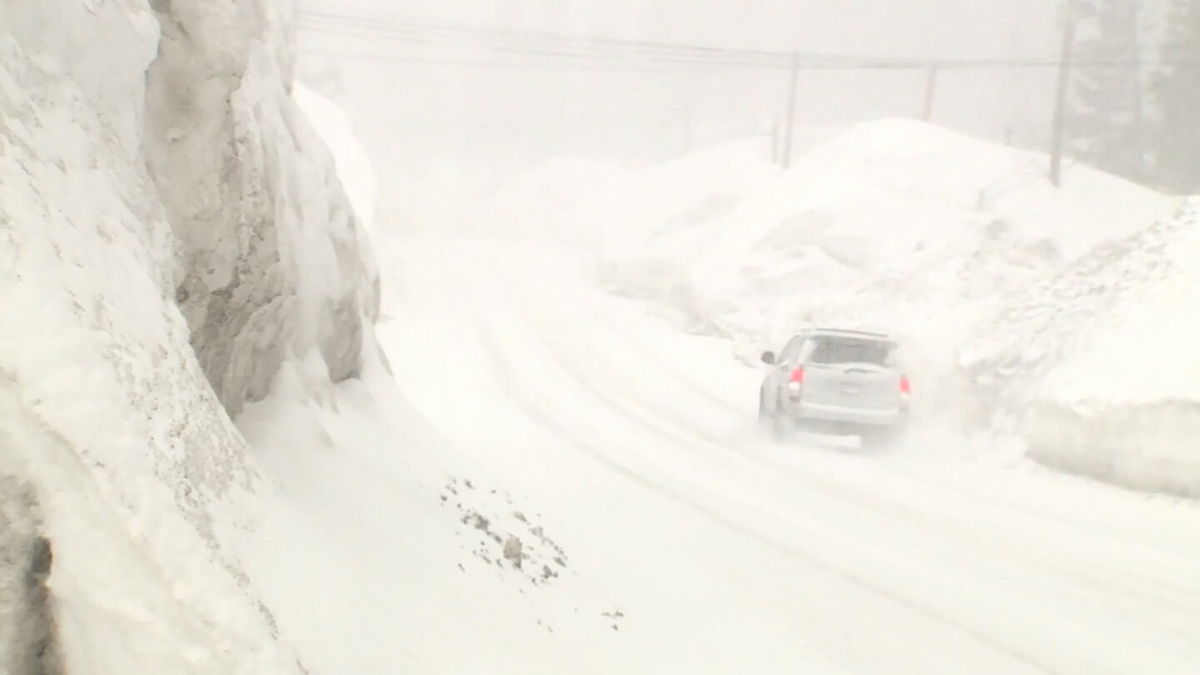 Officials: Epic California snowpack among biggest on record - KESQ