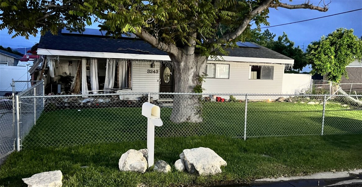 <i>KSTU</i><br/>One person is dead and five homes were evacuated after West Valley City police spiked a stolen vehicle that crashed into a home