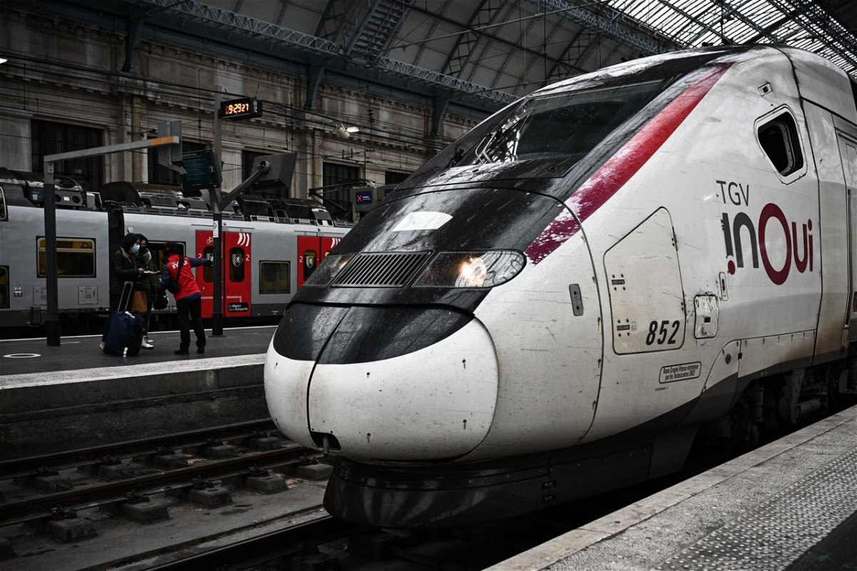 La France interdit les vols court-courriers là où des trains sont disponibles