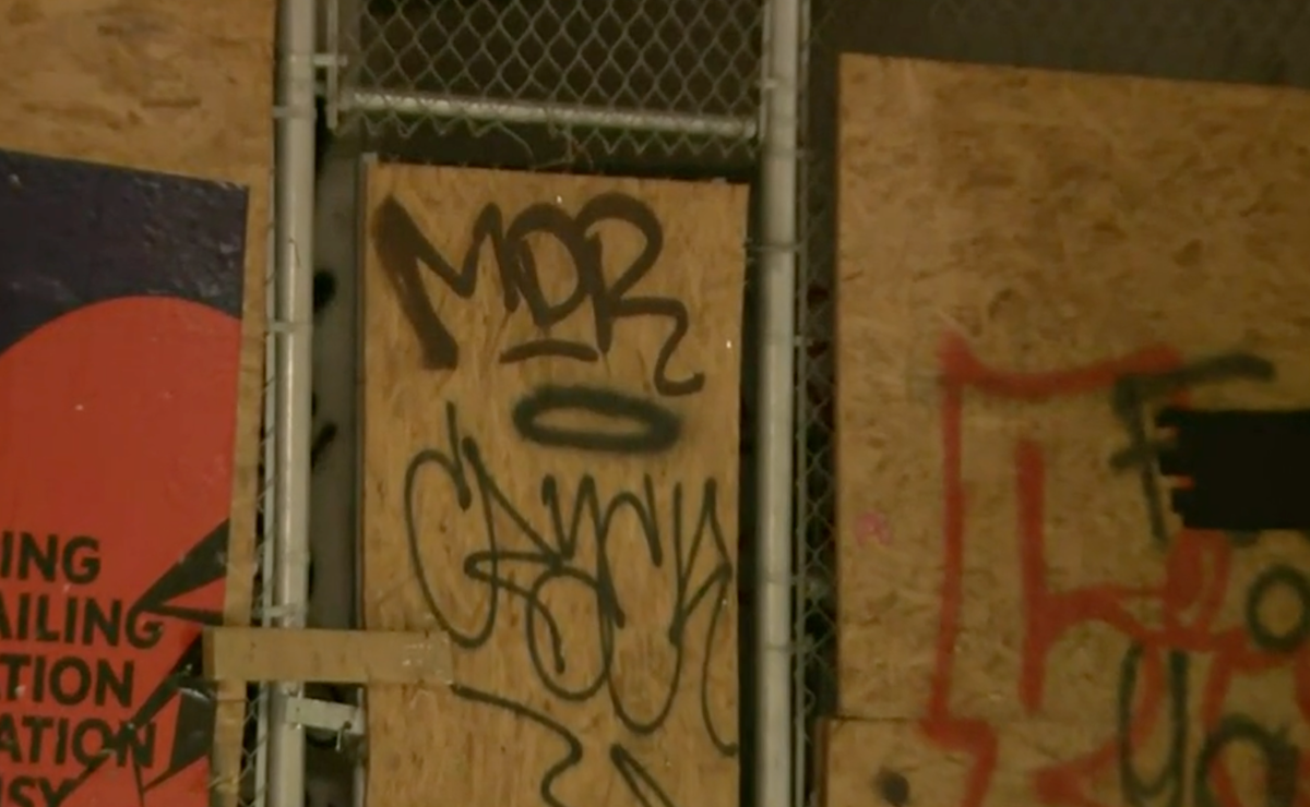 <i>KMOV</i><br/>A St Louis City Police substation remains abandoned and vandalized in the heart of Downtown.