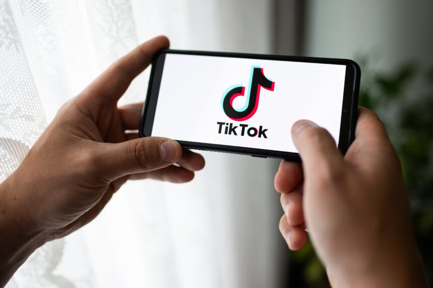 TikTok brings in text posts to rival Elon Musk’s X - KESQ