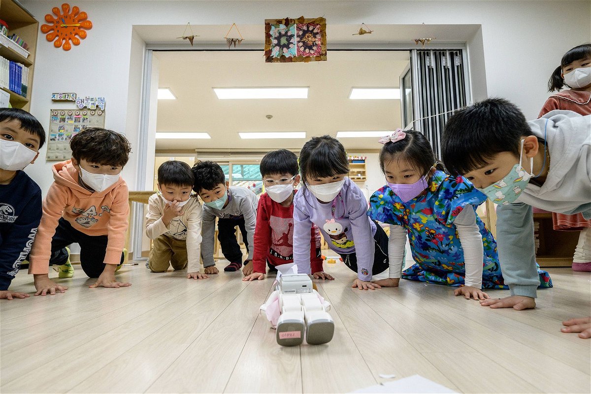 Young students pictured in Seoul