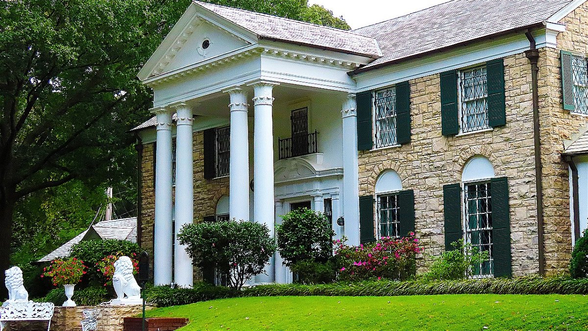 PHOTO: Graceland, estate of Elvis Presley in Memphis, Tennessee, Photo Date: 10/24/2021