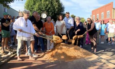 The Town of Waynesville is bringing back the town's historical marker that signifies it as the "Gateway to the Smokies