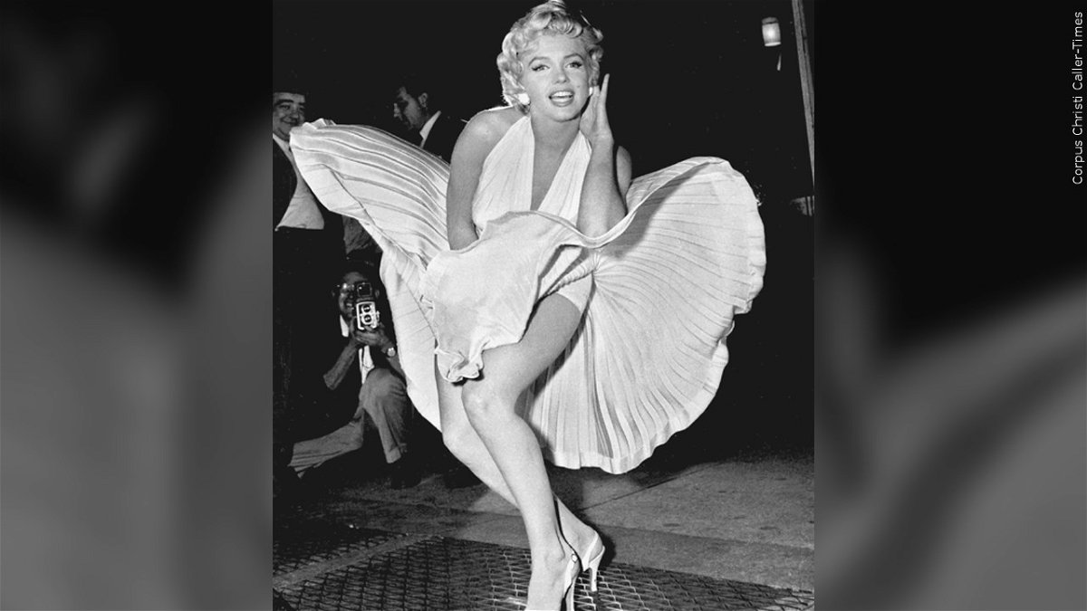 PHOTO: Marilyn Monroe, Photo Date: 1954