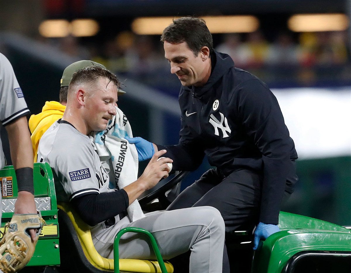 <i>Charles LeClaire/USA Today Sports/Reuters</i><br/>New York Yankees relief pitcher Anthony Misiewicz reacts after being hit in the head by a line drive off the bat of Pittsburgh Pirates second baseman Ji Hwan Bae.