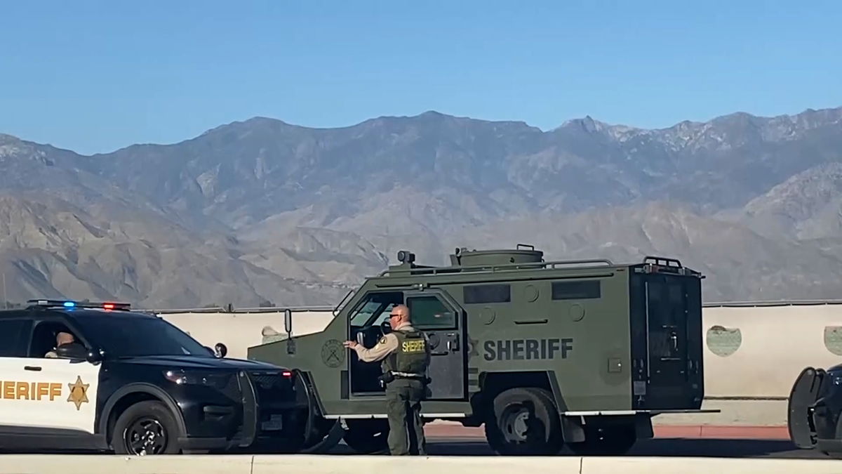 Pursuit In Palm Desert Ends In Crash With Armored Vehicle Kesq 5183