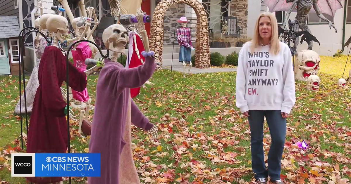 <i>WCCO</i><br/>A family in southwest Minneapolis has put a unique twist on Halloween decorating. Their Halloween décor -- has Swift-ian themes.