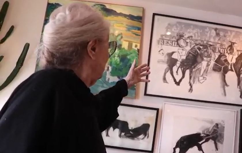 <i></i><br/>93-year-old artist