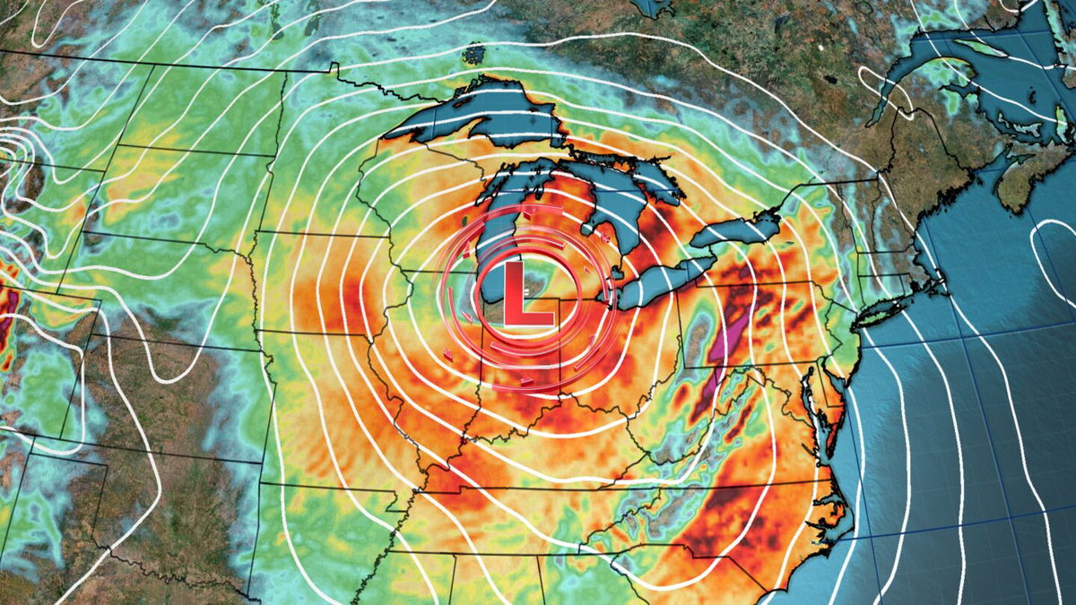 <i>CNN Weather</i><br/>Forecast models show a powerful storm at its full strength Friday night