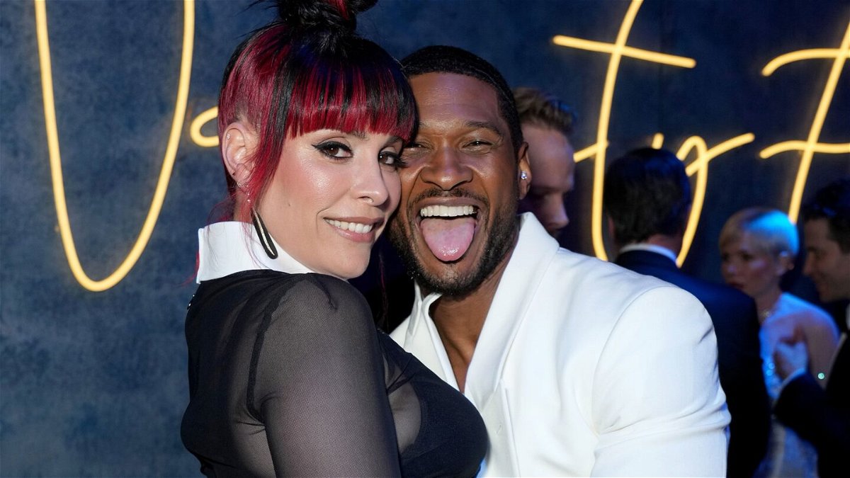 <i>Kevin Mazur/VF23/WireImage/Getty Images</i><br/>Jennifer Goicoechea and Usher have tied the knot.