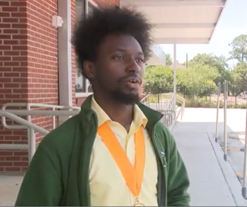 <i>WDSU via CNN Newsource</i><br/>New Orleans valedictorian