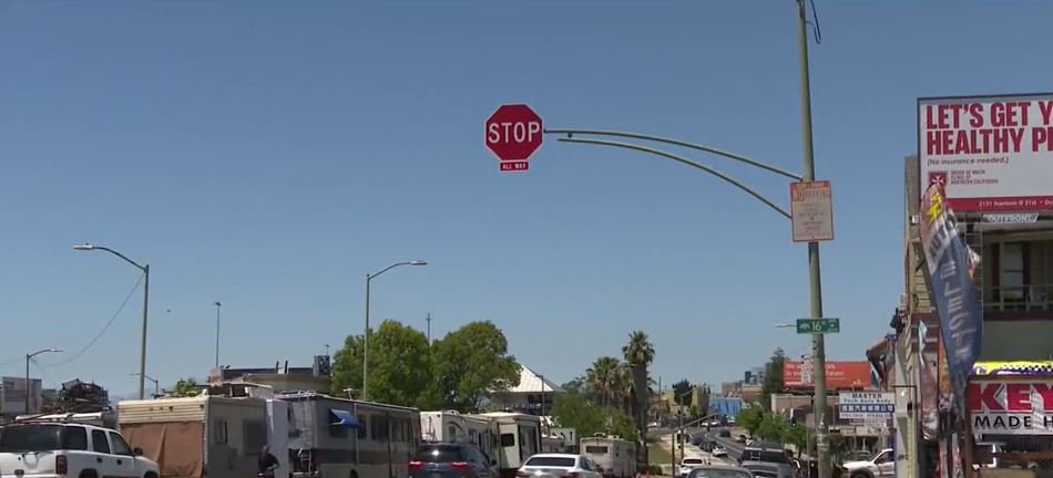 <i>KPIX via CNN Newsource</i><br/>Oakland has removed the traffic lights from one intersection and replaced them with 4-way stop signs due to people stealing copper and then tampering with an electrical box.