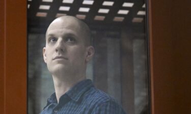 US journalist Evan Gershkovich pictured prior to a hearing in Yekaterinburg's Sverdlovsk Regional Court on June 26.