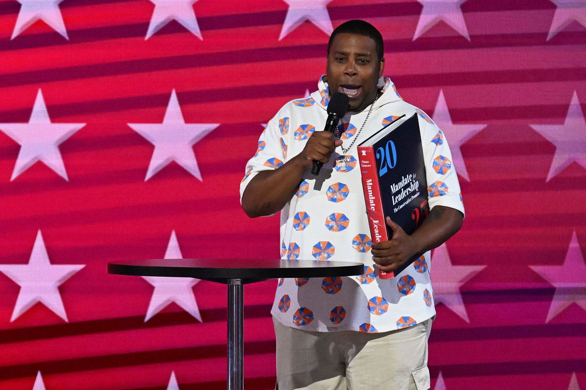 <i>Bernadette Tuazon/CNN via CNN Newsource</i><br/>Kenan Thompson at the Democratic National Convention on August 21 in Chicago.