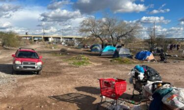 La Ciudad de Soledad comparte actualizaciones del plan de financiación estatal con respecto a viviendas para personas sin hogar