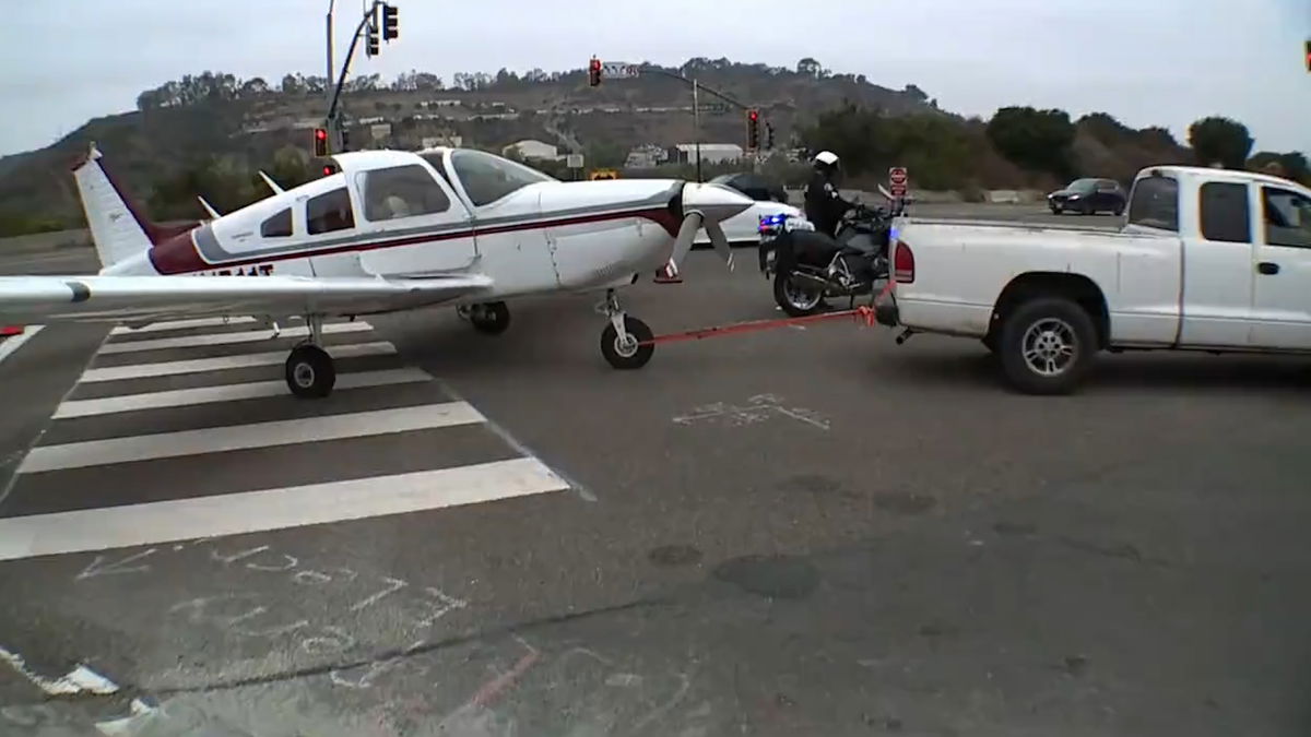 The pilot of a suspected drug smuggling plane makes an emergency landing on SR-76 in San Diego County