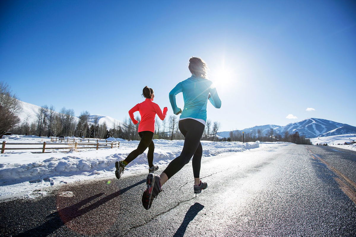 <i>Jordan Siemens/Stone RF/Getty Images/File via CNN Newsource</i><br/>Make sure to dress appropriately if you're heading outside in winter to exercise.