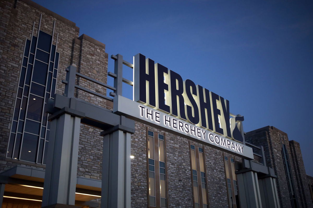 <i>Luke Sharrett/Bloomberg via Getty Images via CNN Newsource</i><br/>Mondelez International has reportedly approached Hershey Company.
