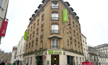 The hotel where the incident happened is located in the 20th arrondissement