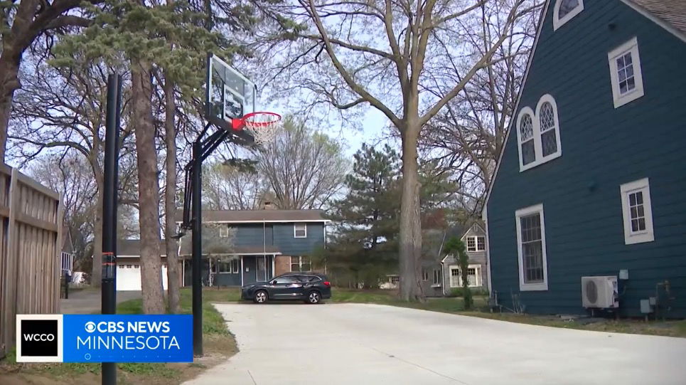 <i>WCCO via CNN Newsource</i><br/>It's a full-court press legal battle over a basketball hoop. The dribbles and layups in one family's driveway are now causing headaches.