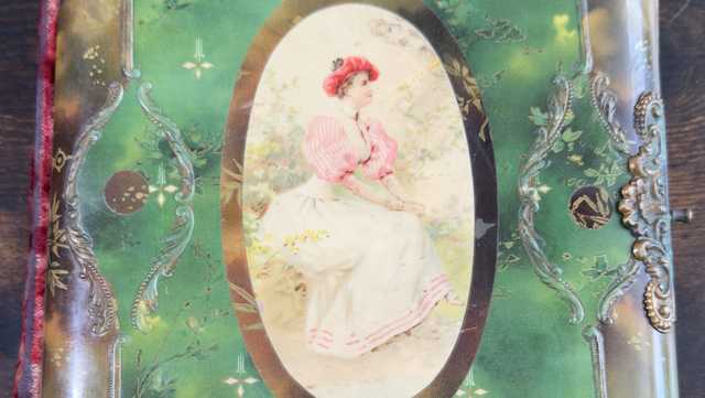 <i>KCRA via CNN Newsource</i><br/>Melody Edwards' apartment in Sacramento is filled with little treasures.