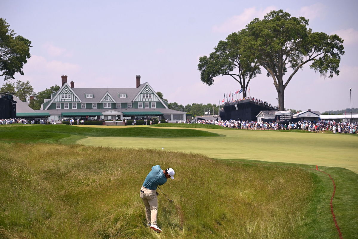 <i>Seth Wenig/AP via CNN Newsource</i><br/>Rory McIlroy didn't have such smooth sailing at Oakmont on Thursday.