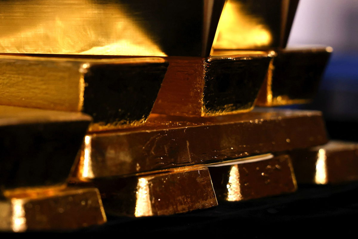 <i>Alessia Pierdomenico/Bloomberg/Getty Images via CNN Newsource</i><br/>Gold has surged almost 28% this year.