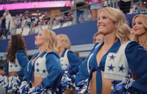 Anna Kate (r) in "America's Sweethearts: Dallas Cowboys Cheerleaders" Season 2.