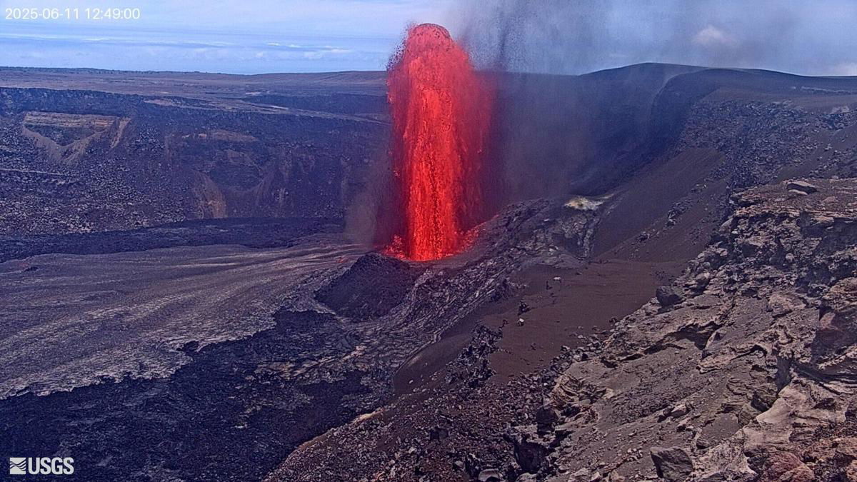 <i>Courtesy USGS/KITV via CNN Newsource</i><br/>Kilauea’s 25th episode increased around 12:30 p.m. with lava fountains from the north vent reaching over 500 feet
