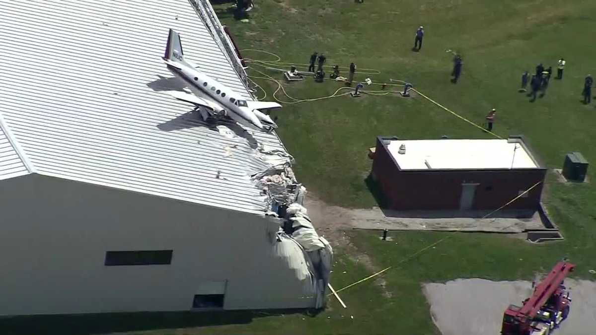<i>KMBC via CNN Newsource</i><br/>Mechanical malfunction caused pilot to lose control