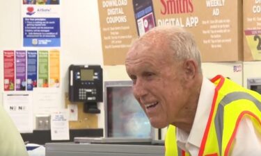 Gary Saling is the kind 80-year-old grocery bagger.