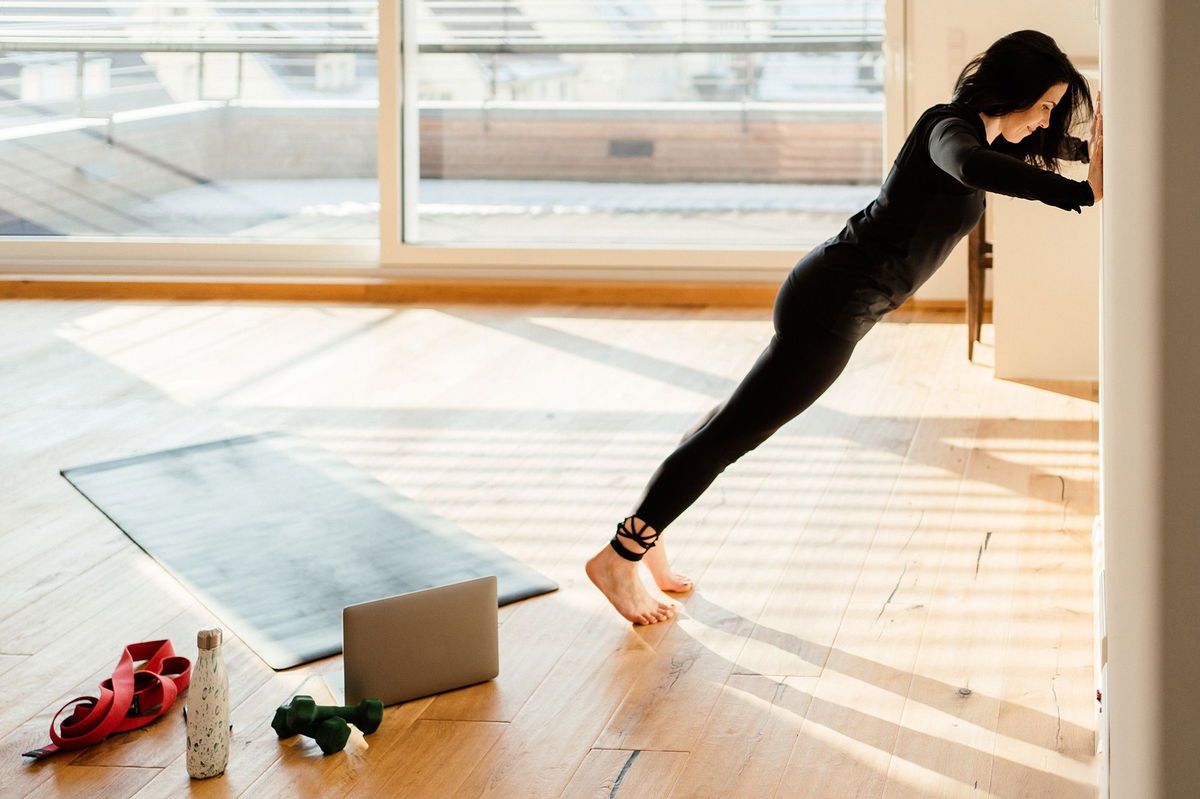 <i>Anna Mardo/Moment RF/Getty Images via CNN Newsource</i><br/>Wall push-ups can be a great way for sedentary older adults to begin strength training.